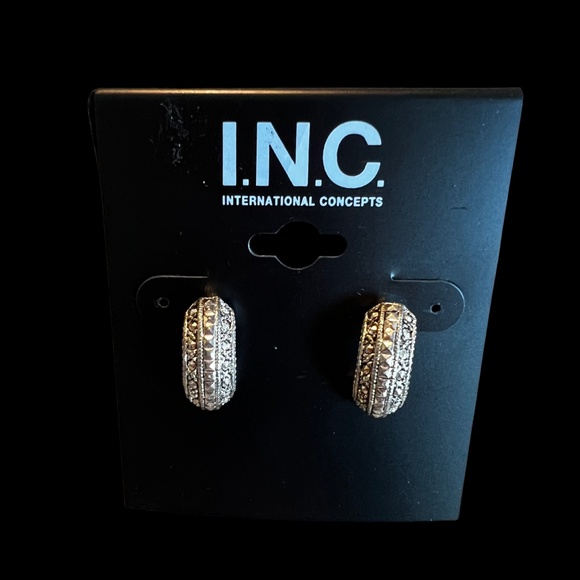 I.N.C. Silver-tone Small C-Hoop Earrings (NWOT) - Picture 3 of 3